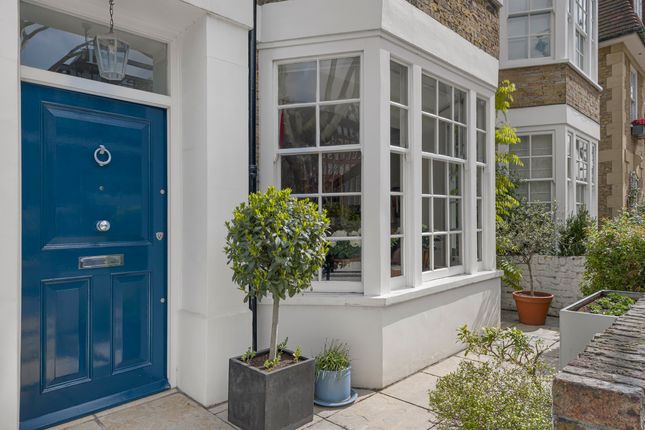 Semi-detached house for sale in Sloane Avenue, Chelsea, London