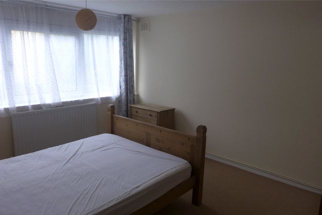 13, Whitley Court, Coventry photo 2