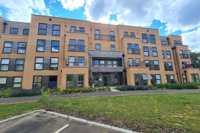 Thumbnail Flat to rent in Cornwall Gardens, Maidenhead