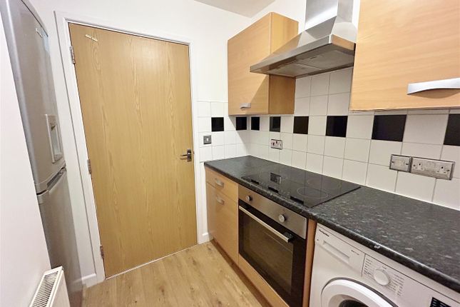Apartment 6 Harlequin Heights, Long Trods, Selby photo 4