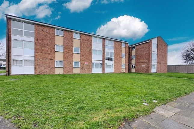 2-bed flat on 7, Colne Court, Tilbury, £50,000