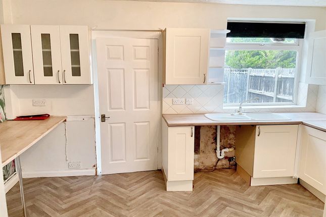28, Astor Avenue, Dover photo 3