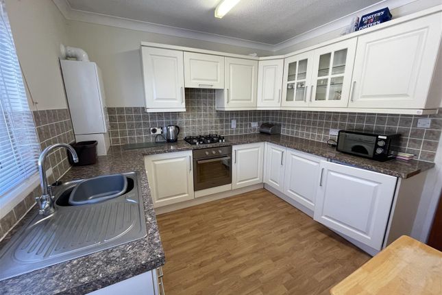 32, Parc Tyisha, Burry Port photo 2