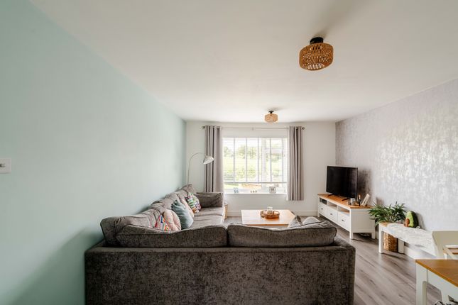 8 The Orchards, BRISTOL photo 3