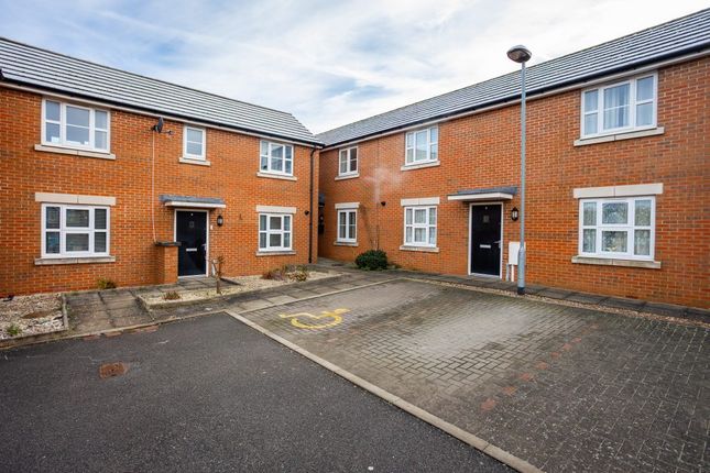 4, Belgrave Close, Loughborough photo 3