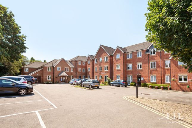 Thumbnail Flat for sale in Mavis Grove, Hornchurch