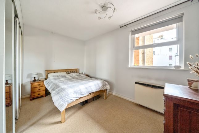 Flat for sale in Albany House, Lansdown Road, Cheltenham, Gloucestershire