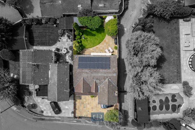 1A, Stanmore Way, Loughton photo 2