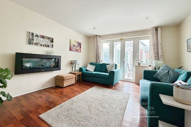 133, Sylvan Drive, Isle of Wight photo 2