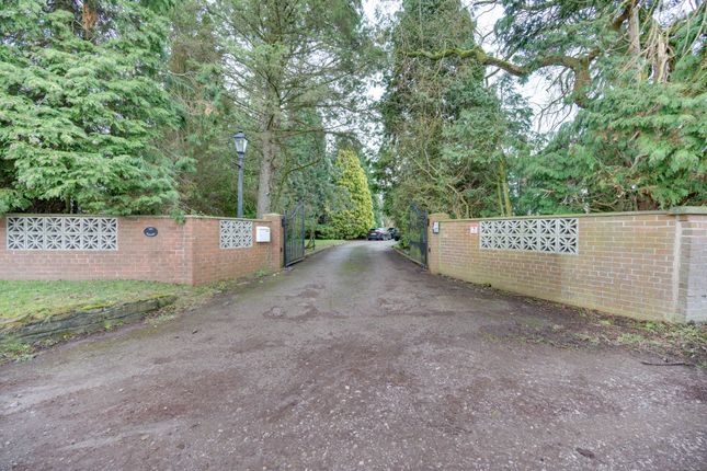The Willows Sandbach Road, Congleton photo 3