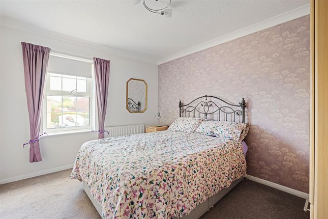12, Nairn Close, York photo 4