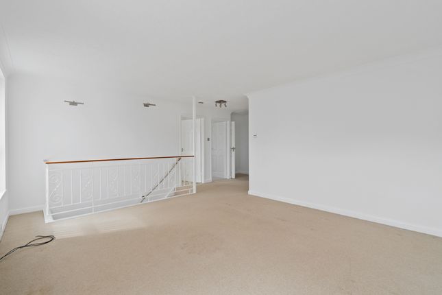 14, Havelock Road, Warsash photo 4
