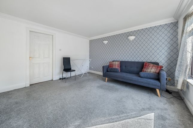 34, Dalcraig Crescent, Dundee photo 3