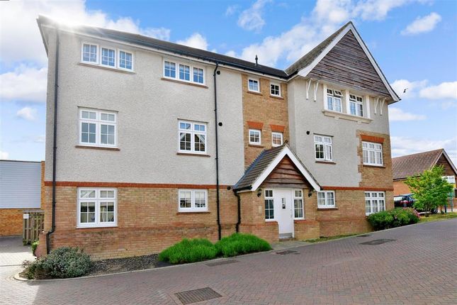 2 bed flat for sale in Albion Drive, Larkfield, Aylesford, Kent ME20