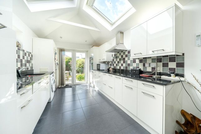 9, Park Road, Esher photo 4