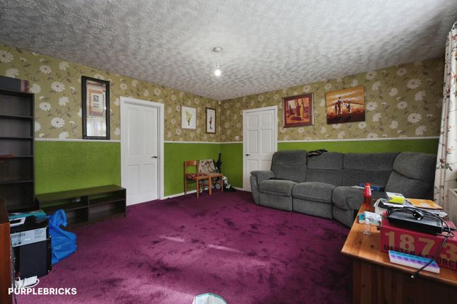 104, Walpole Road, Huddersfield photo 3