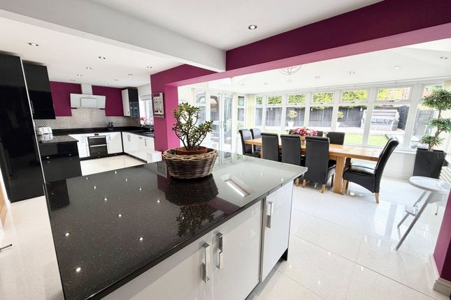 40, Ashton Park Drive, Brierley Hill photo 2