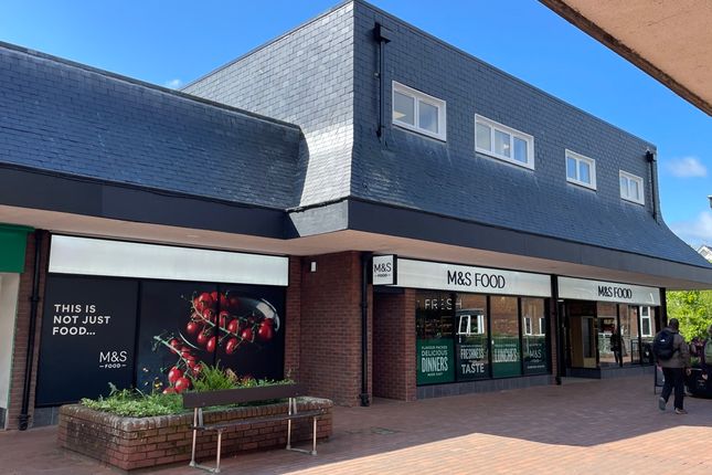 Retail premises to let in 3-4 Crown Mead, Wimborne, Dorset