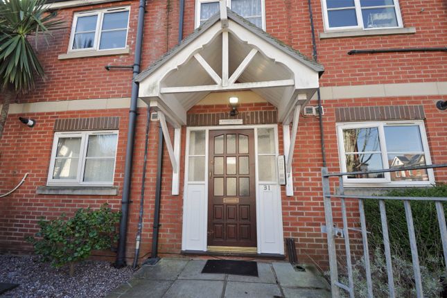 Flat to rent in Rosebery Avenue, Wallasey