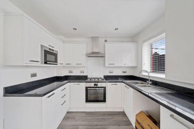 19 Lavender Gardens, Warrington photo 4