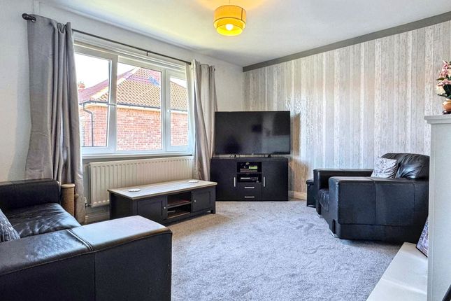 22, Crieff Grove, Jarrow photo 2
