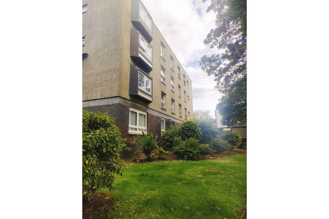 Thumbnail Flat for sale in Blackthorn Court, Edinburgh