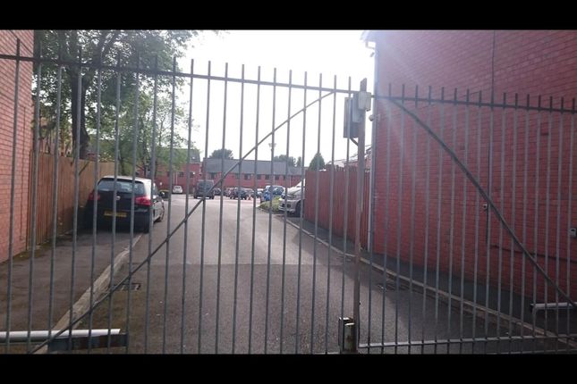 64 Meridian Square, Stretford Road, Manchester photo 4