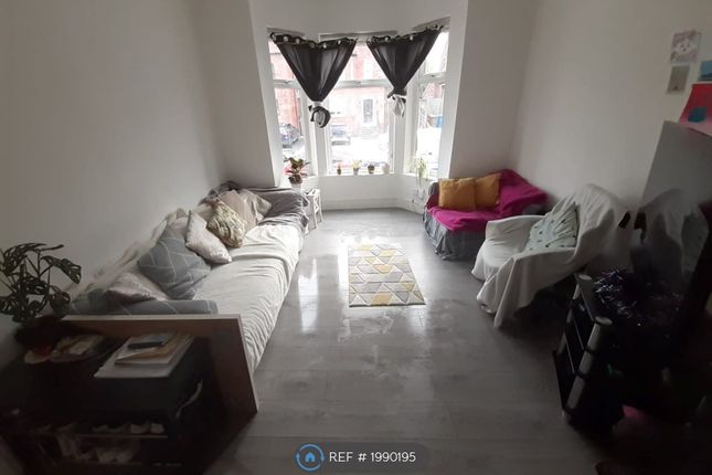 Terraced house to rent in Talbot Road, Manchester M14
