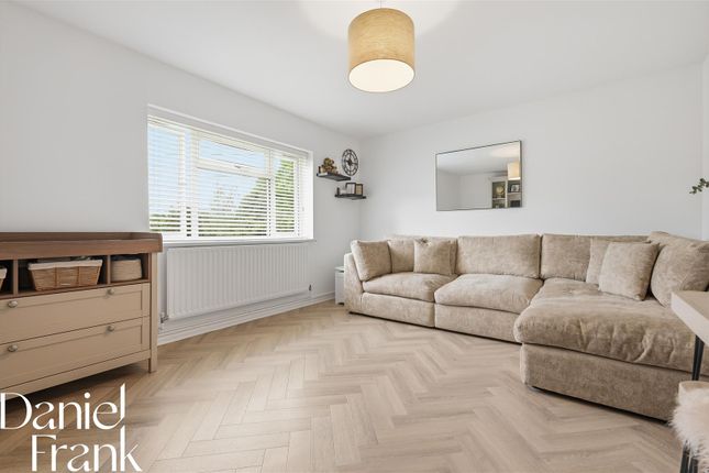 166, Burney Drive, Loughton photo 3