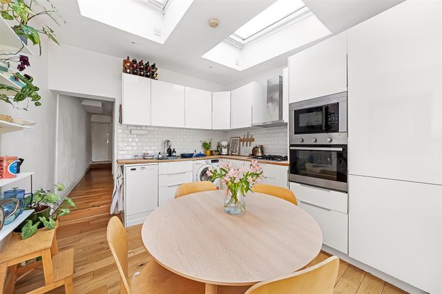 113b, Grove Vale, London photo 4