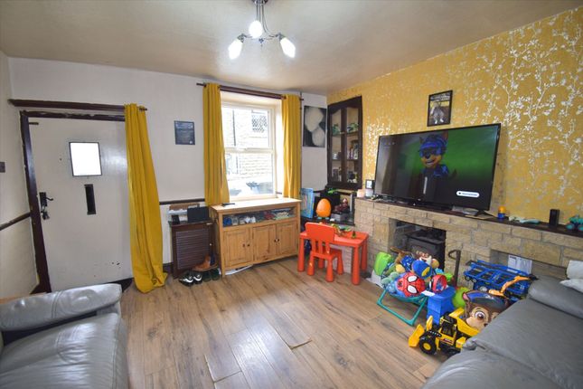 9 Yeardsley Lane, High Peak photo 2