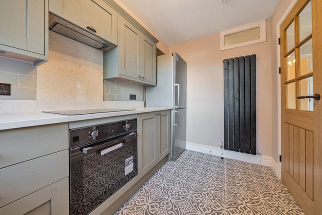 1-bed house on 49, Bowman Mews, London, £1,900/mo