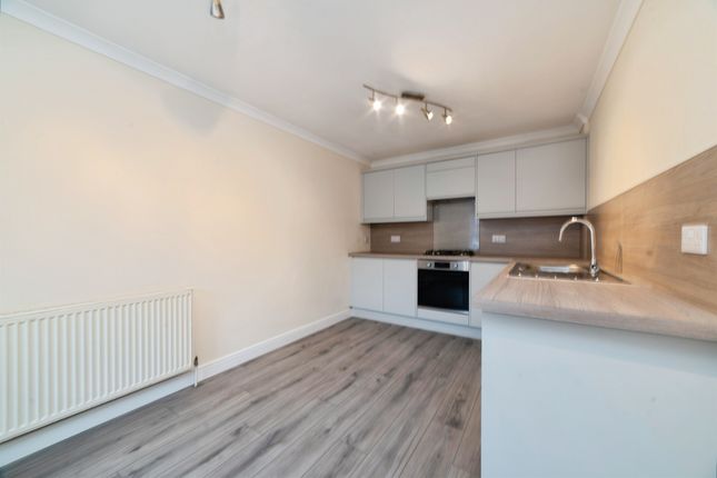 2, Lord Roberts Road, Beverley photo 4