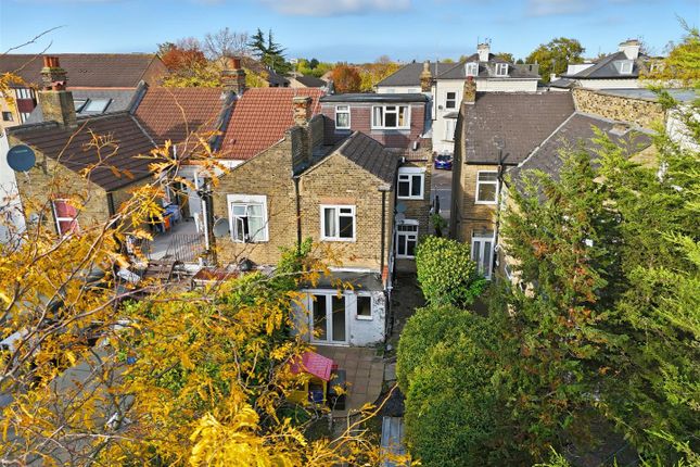 141, Ordnance Road, Enfield photo 3