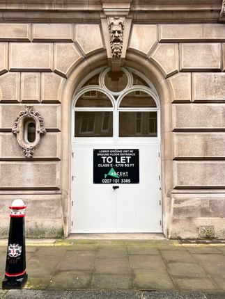 Retail premises to let in Tudor Street, London
