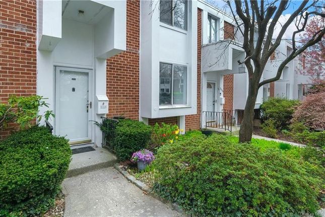 Town house for sale in 1114 Colony Drive, Hartsdale, New York, United States Of America