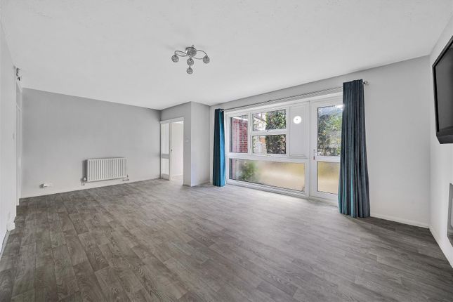 Flat for sale in The Crescent, Surbiton