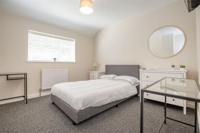Bed 1.Jpg