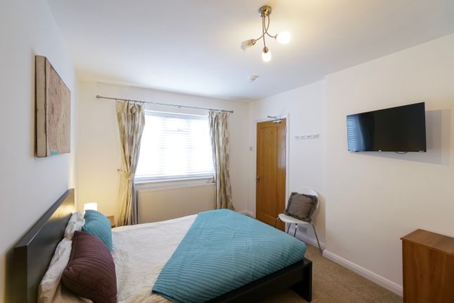 Room to rent in London Road, Earley, Reading