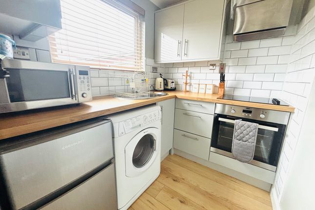 27 Bermuda Chalet Park, Newport Road, Great Yarmouth photo 2