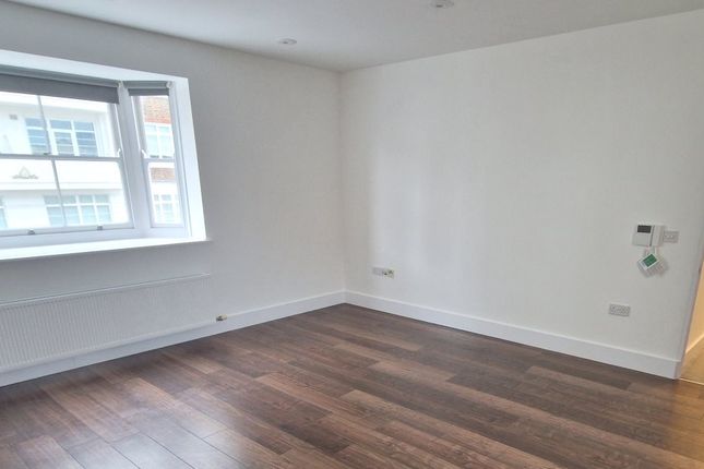 Flat 5,, 15 Stone Street, Brighton photo 2