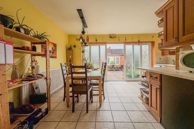 7 St. Aubins Avenue, Broomhill, Bristol photo 4
