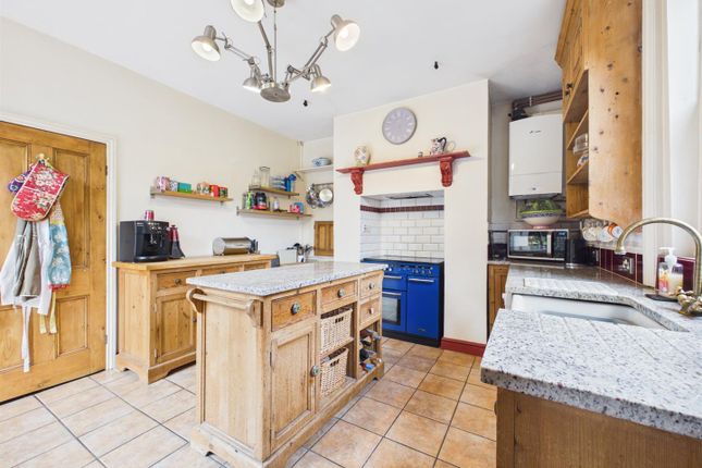 112, Oxstalls Lane, Gloucester photo 3