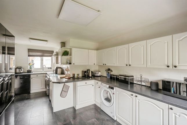 10, Buttercross Close, Doncaster photo 3