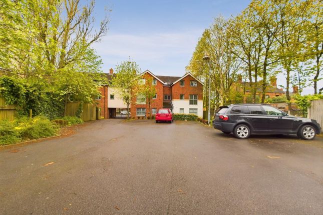 Flat for sale in Virola Court Park Road, Bloxwich, Walsall