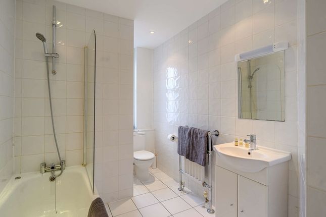 Flat 68, 39 Hill Street, Mayfair photo 5