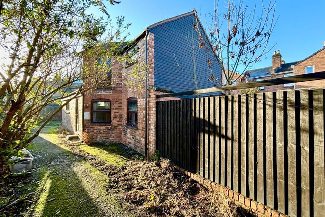 1-bed house on 1A, Clapham Street, Leamington Spa, £210,000