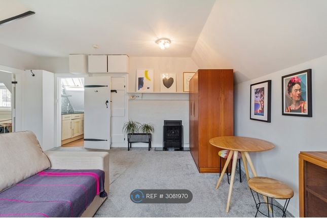 Waterlow Court Heath Close, London photo 4