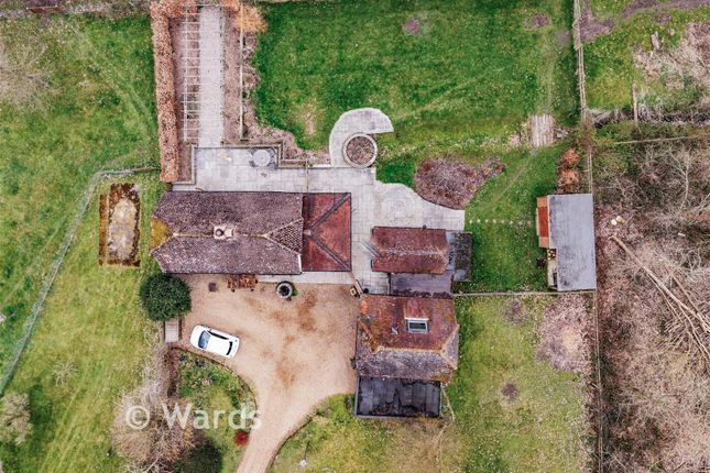 The Olde Thatch, Laddingford, Maidstone photo 2