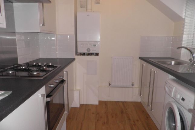 Thumbnail Flat to rent in Chequer Road, Hyde Park, Doncaster